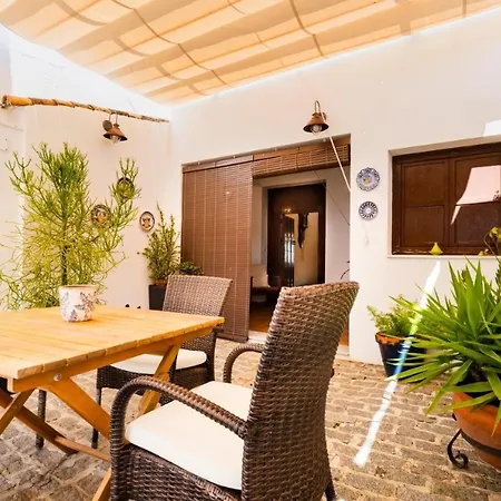 Casa Del Estanco, * Salteras
