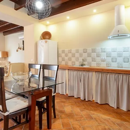 Holiday home Casa Del Estanco, *